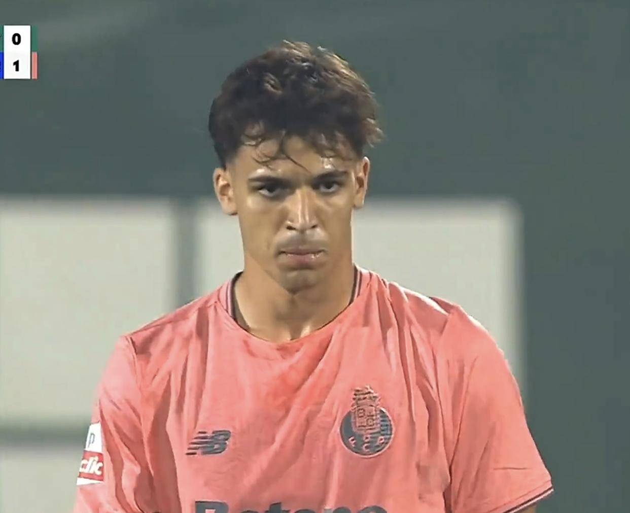 关于葡超倒计时;圣安东尼奥马刺窗口期止住颓势;细节引发关注;气氛紧张;资深球员宣示担当的信息 关于葡超倒计时;圣安东尼奥马刺窗口期止住颓势;细节引发关注;气氛紧张;资深球员宣示担当的信息